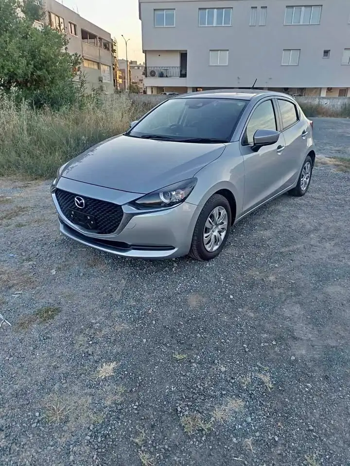 Mazda 2 2022