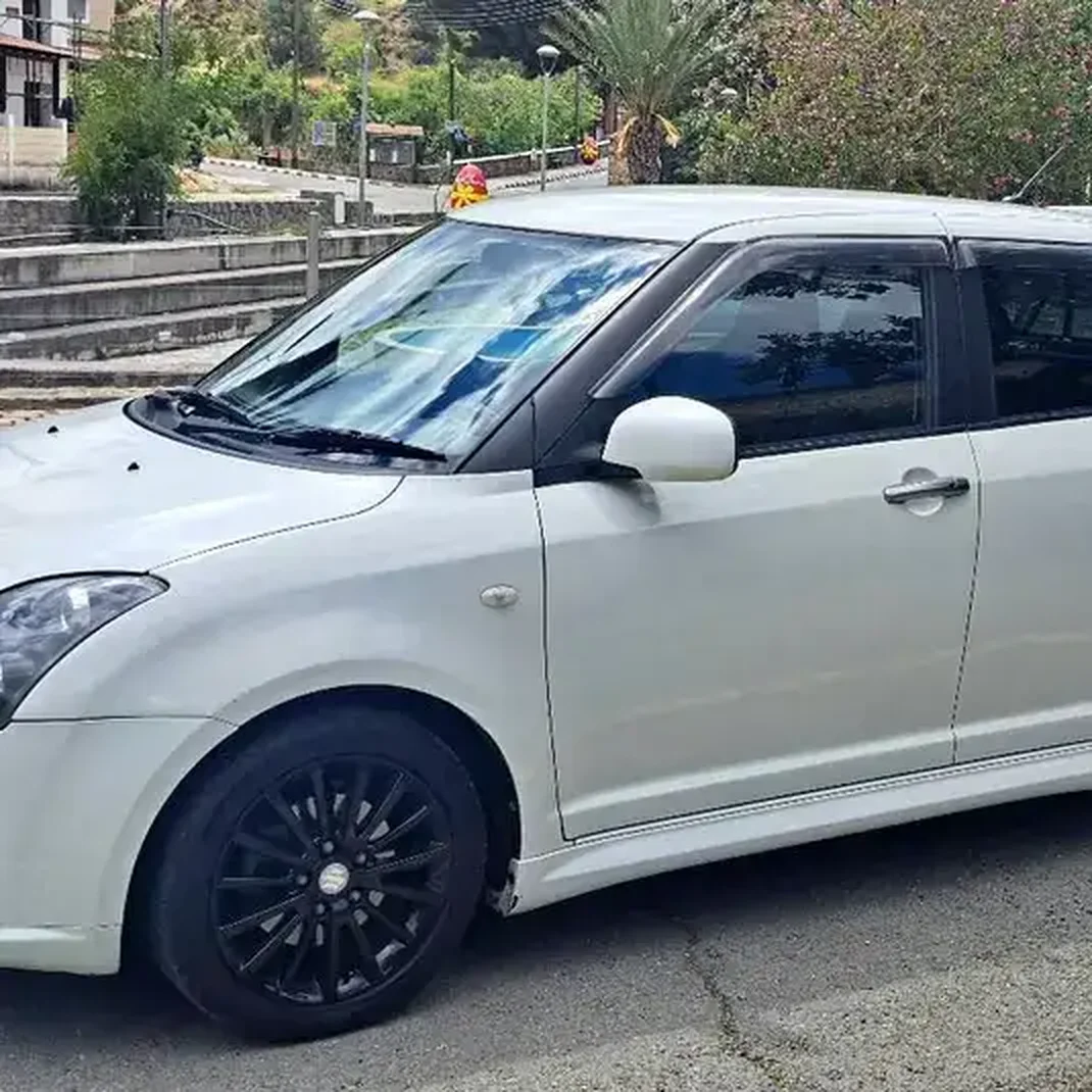 Suzuki Swift 2,5L 2004