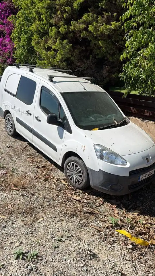 2015 Peugeot Partner 1,6L 2015 Cyprus