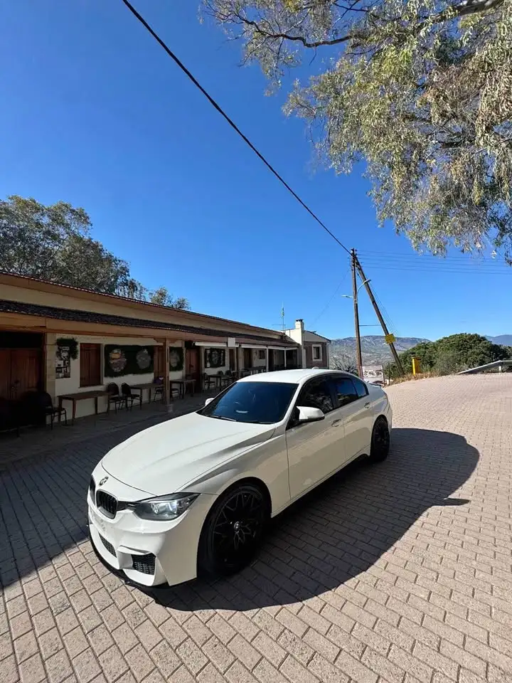 BMW 3 2,0L 2012