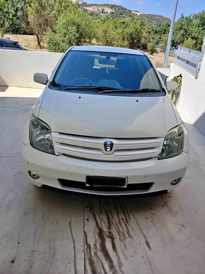 Toyota IST