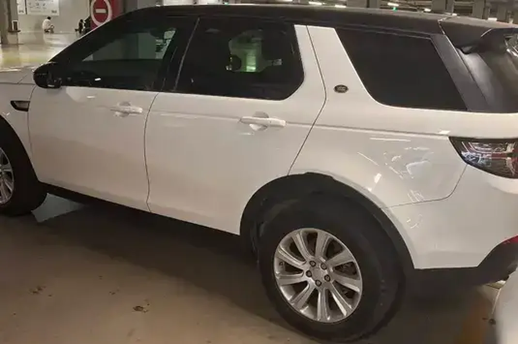 2015 Land-Rover Discovery 2015 Cyprus