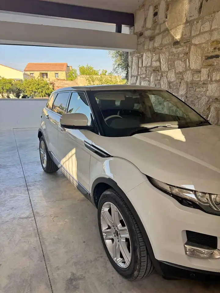 Land-Rover Range-Rover-Evogue 2012