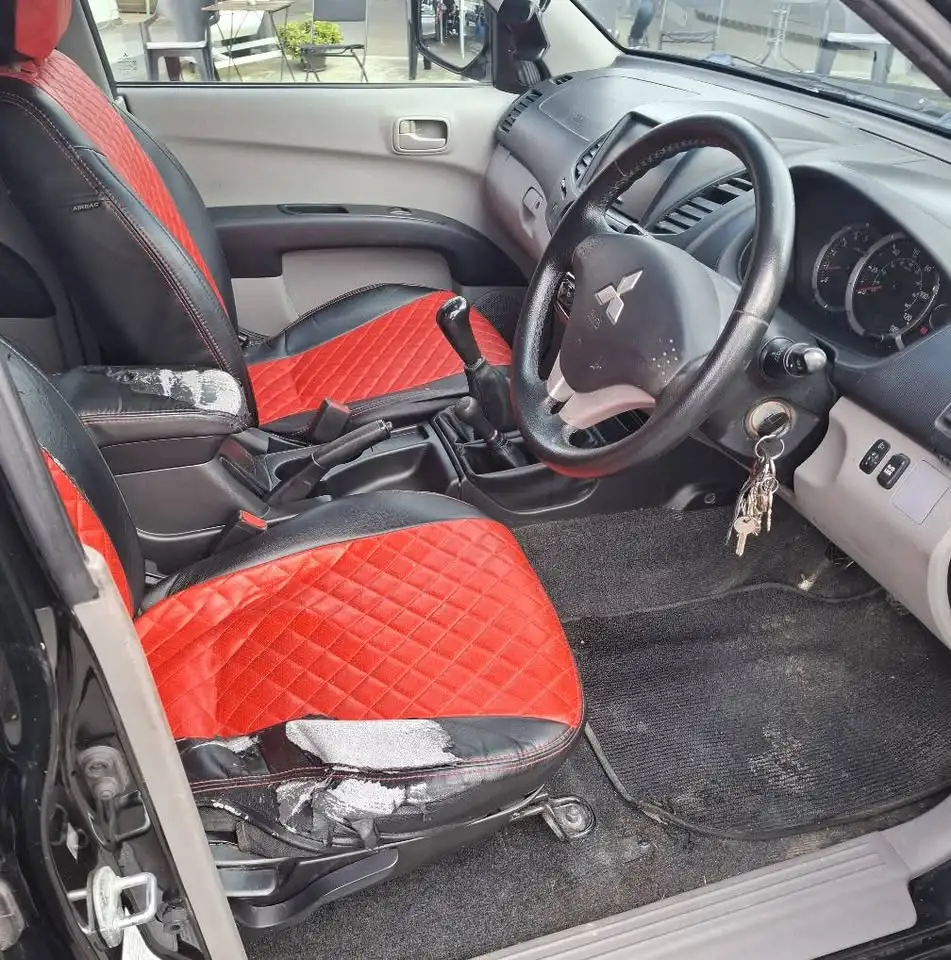 Mitsubishi L200 2011