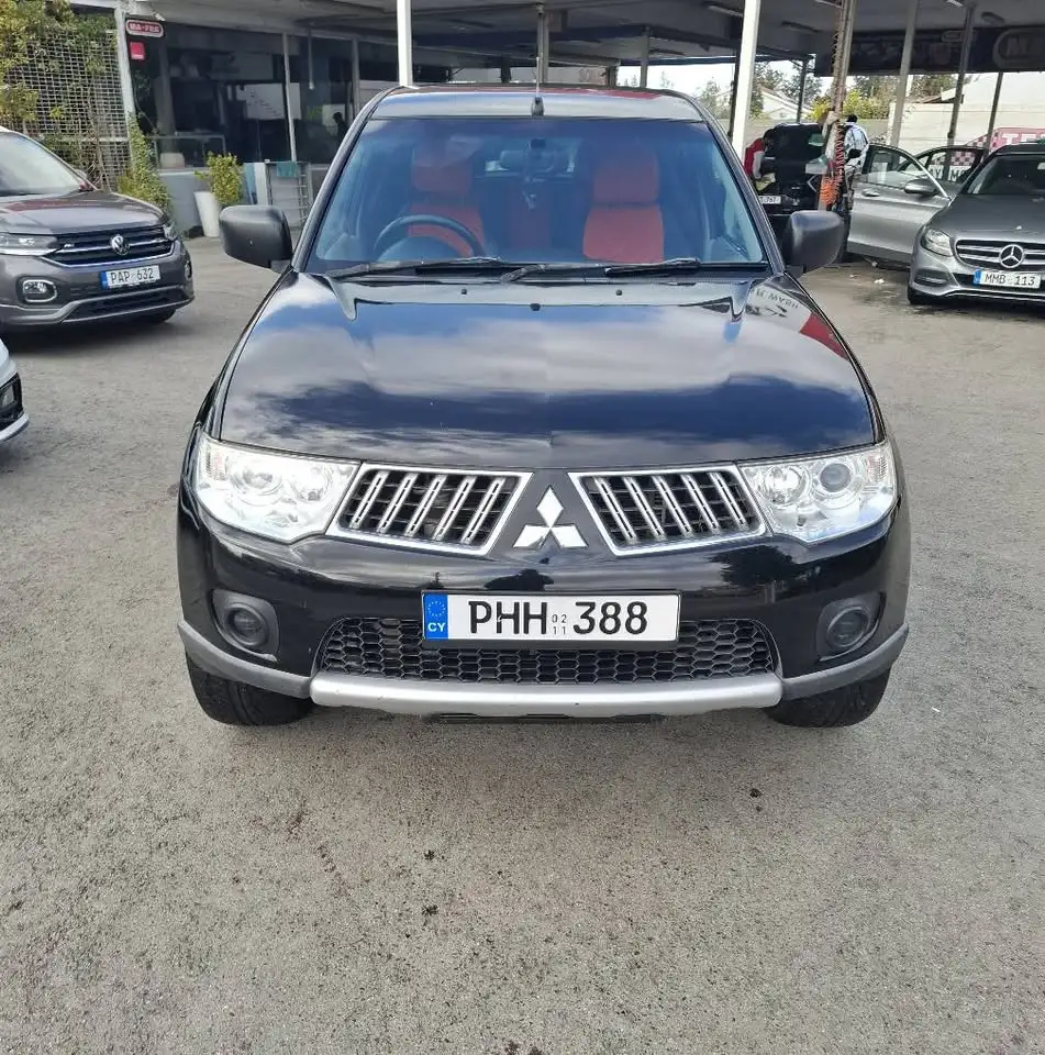 2011 Mitsubishi L200 2011 Cyprus