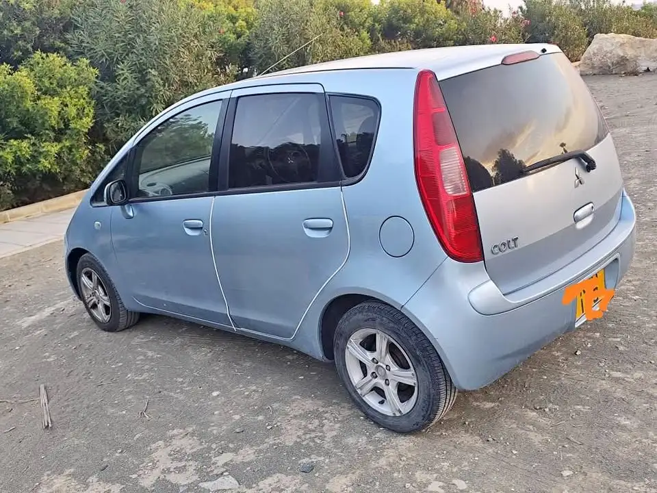 Mitsubishi Colt 2003