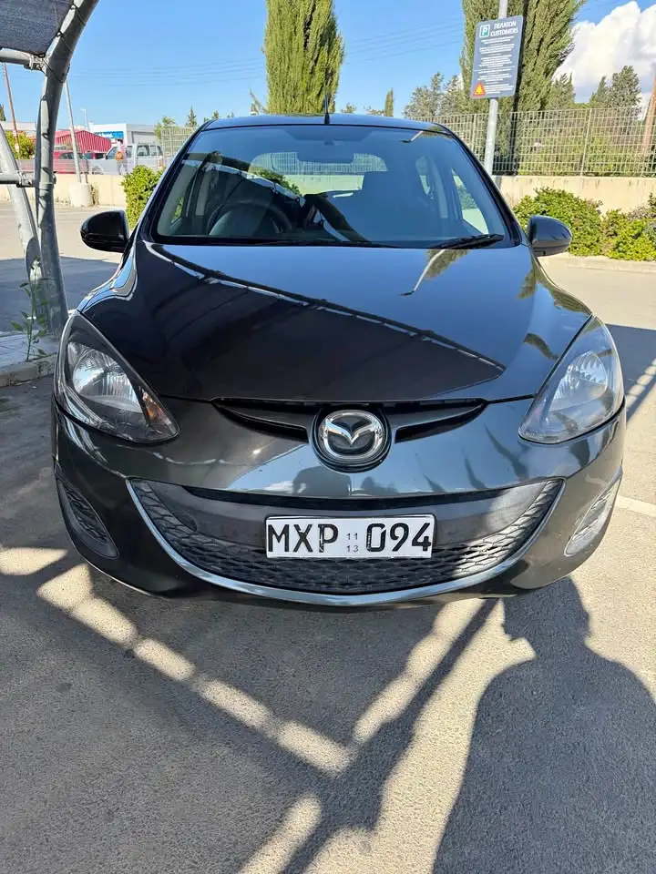 Mazda 2 2013