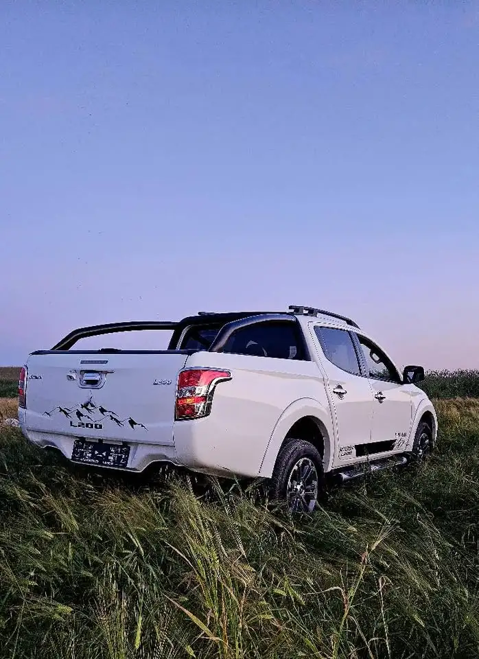 Mitsubishi L200 2016