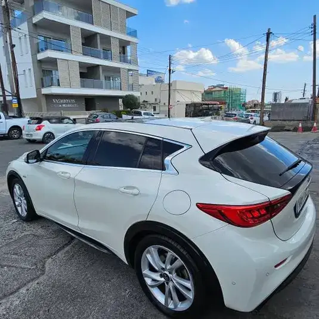 Infiniti Q30 2,2L 2016