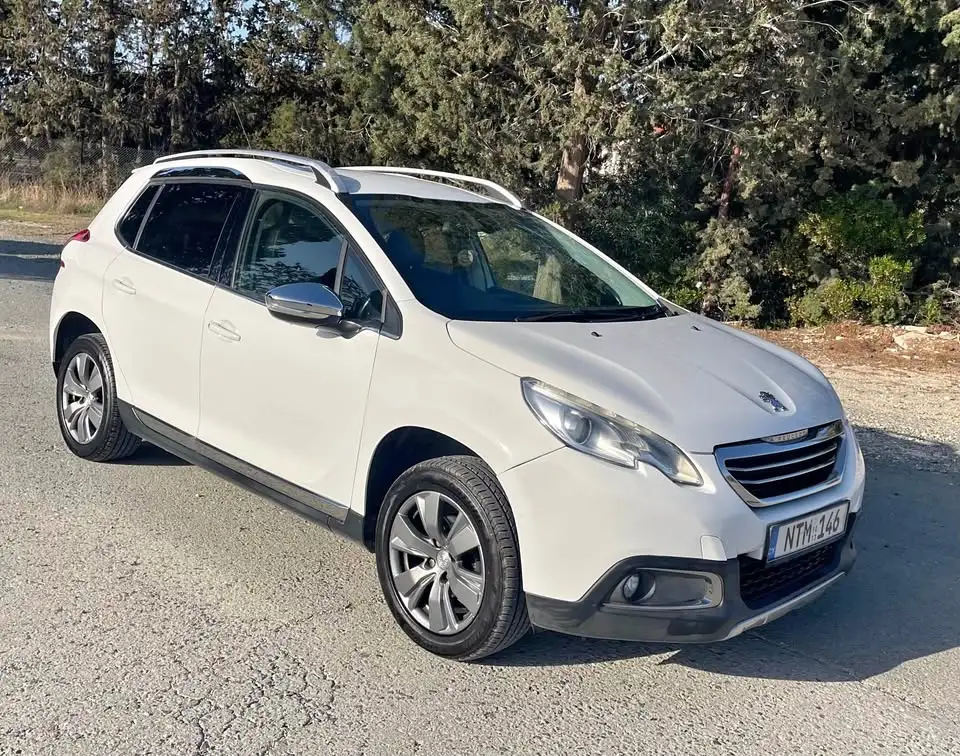 Peugeot 2008 SUV Automatic
Model: 2013