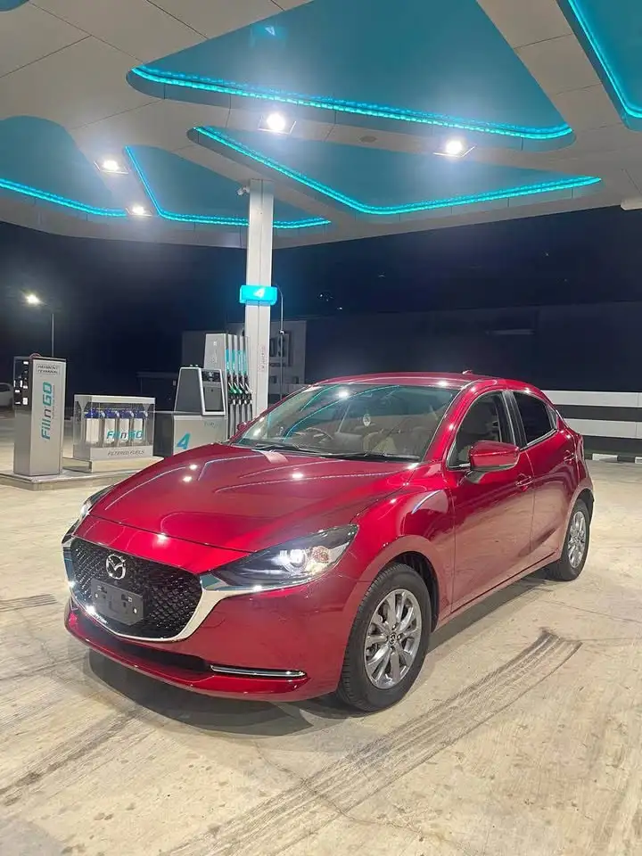 Mazda 2 2022