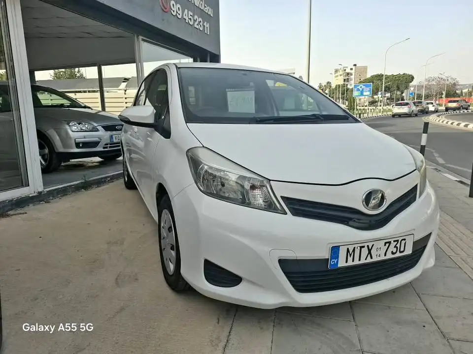 Toyota Vitz 1,3L 2014