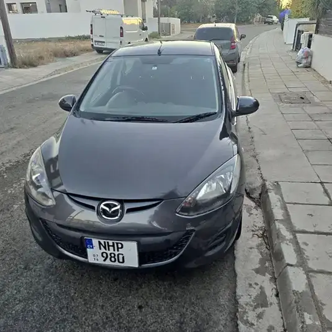 Mazda Demio 1,3L 2014