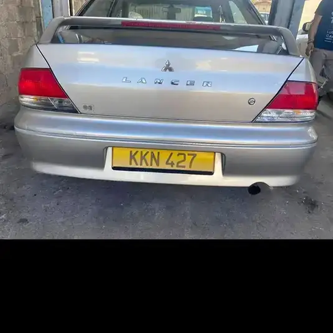 Mitsubishi Lanser 2004