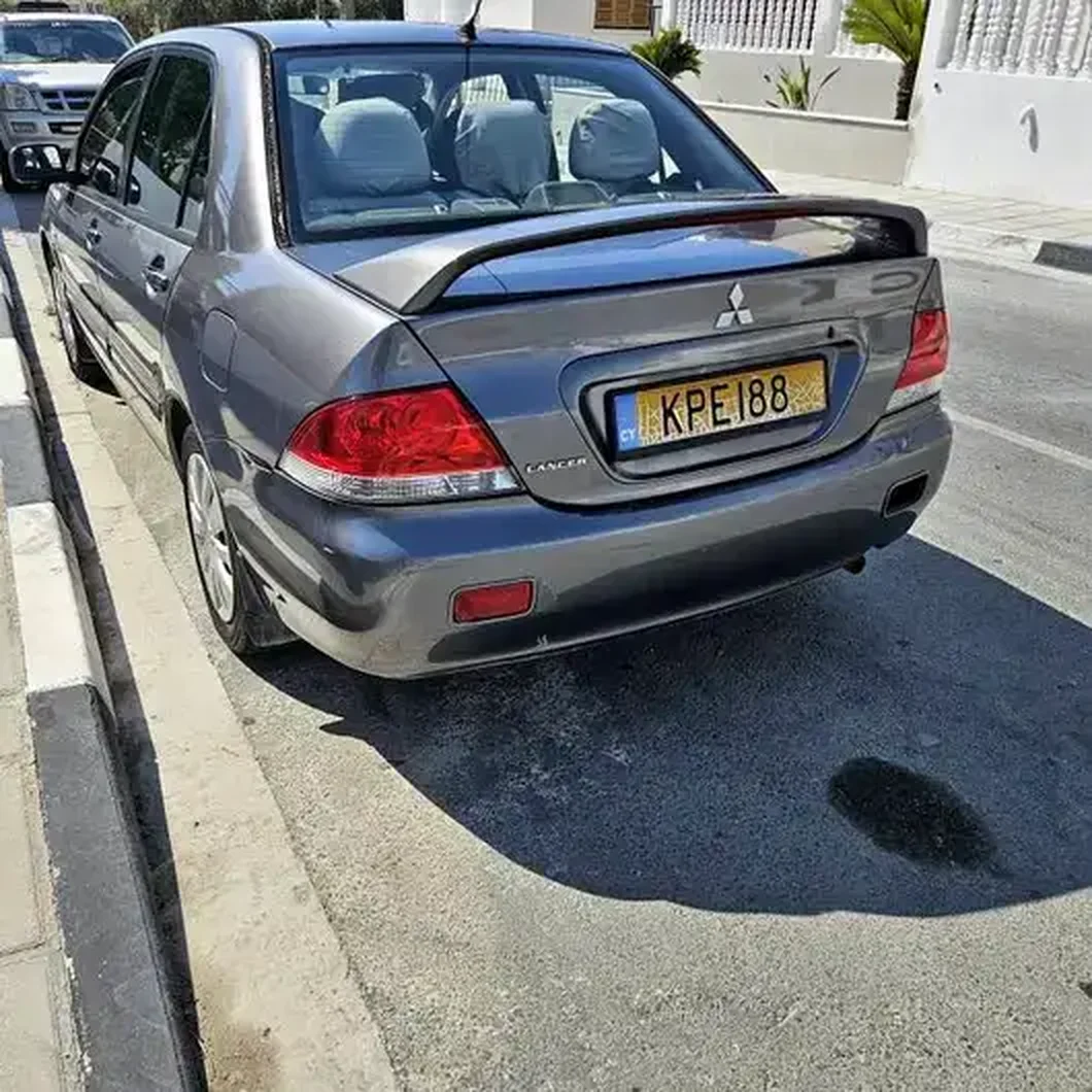 2004 Mitsubishi Lanser 2004 Cyprus