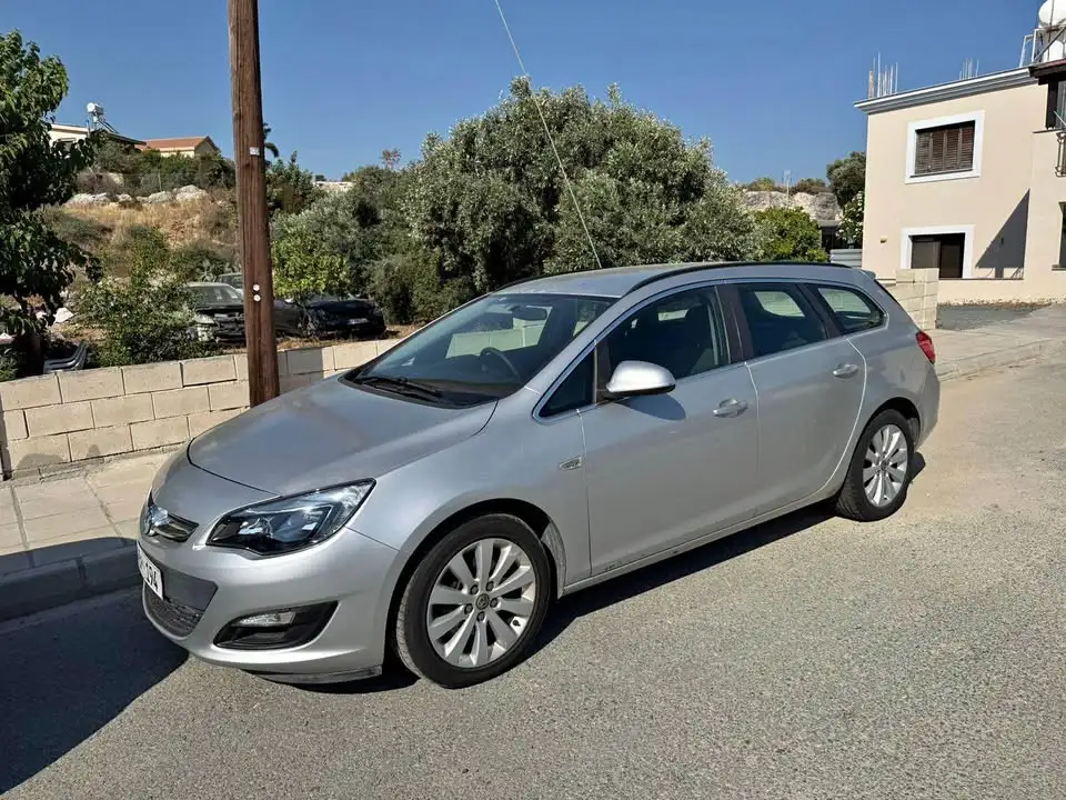 Opel Astra 2,0L 2013