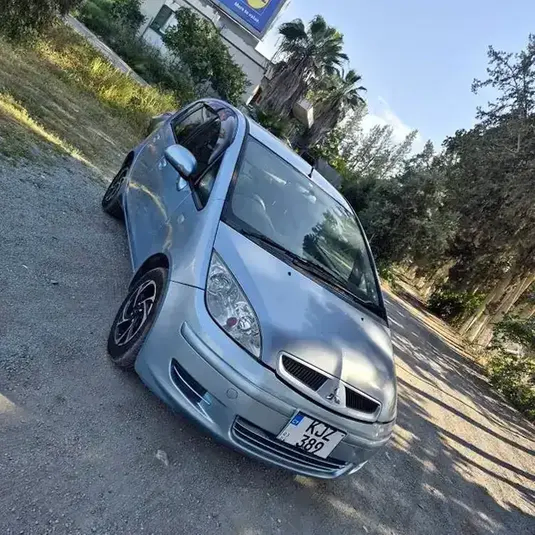 Mitsubishi Colt 2004