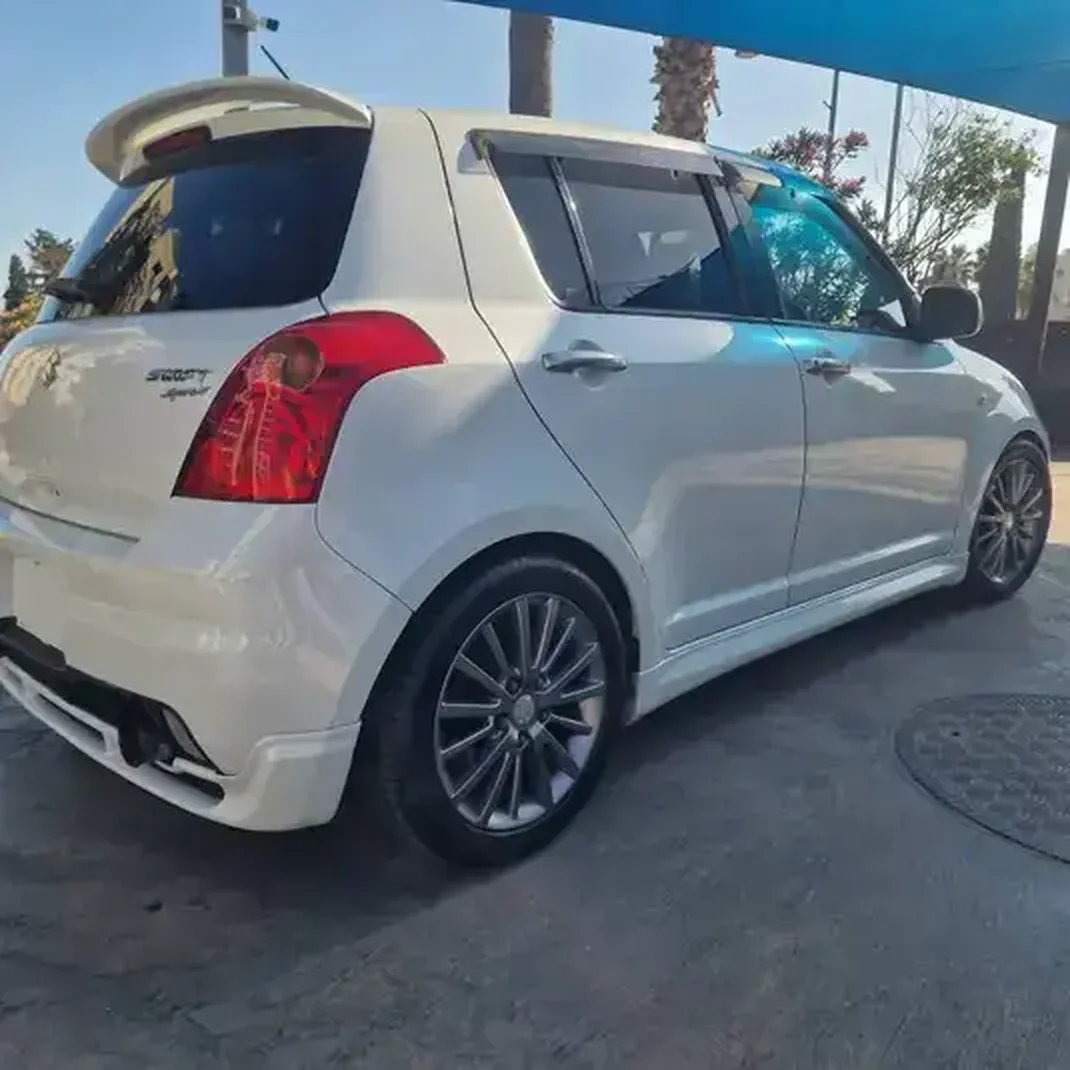2013 Suzuki Swift 2,1L 2013 Cyprus