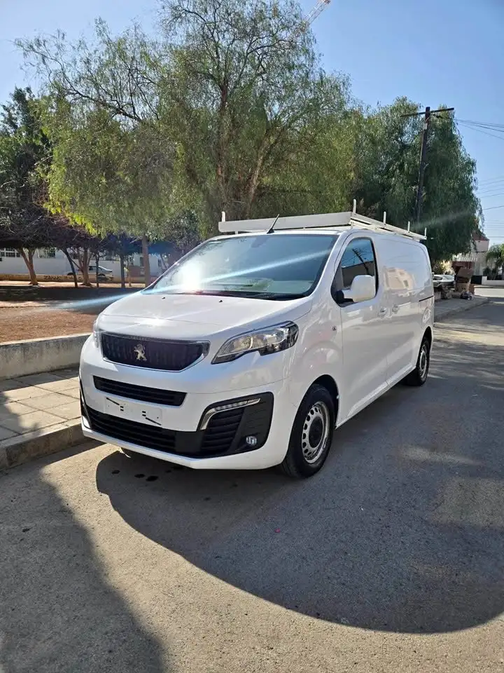 Peugeot Expert 2021