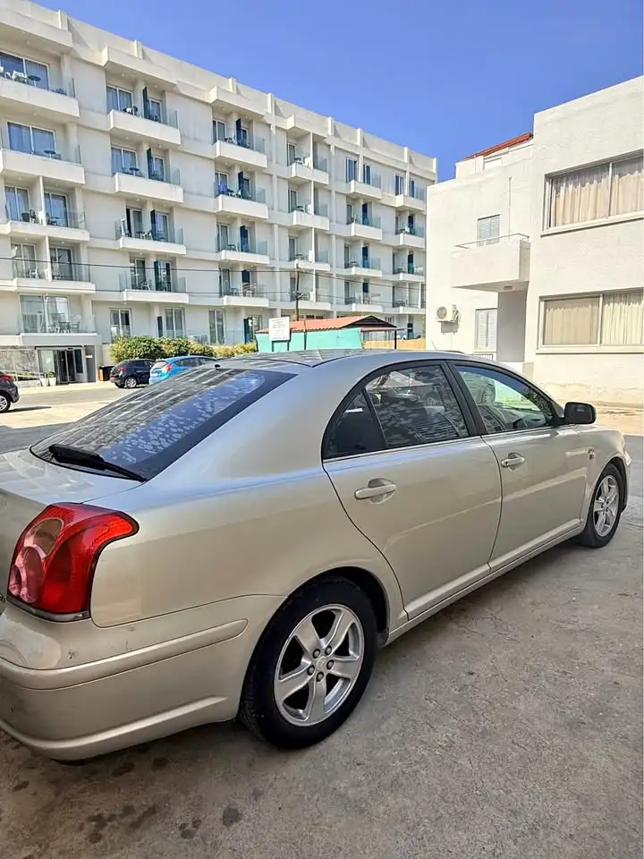 Toyota Avensis 2,0L 2003