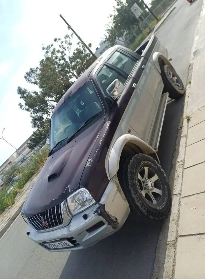 2002 Mitsubishi L200 2,5L 2002 Cyprus