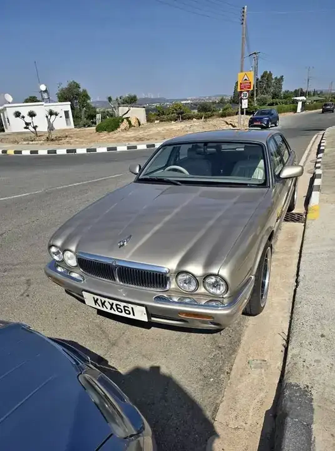 1999 Xj 8 v8 jaguar Cyprus