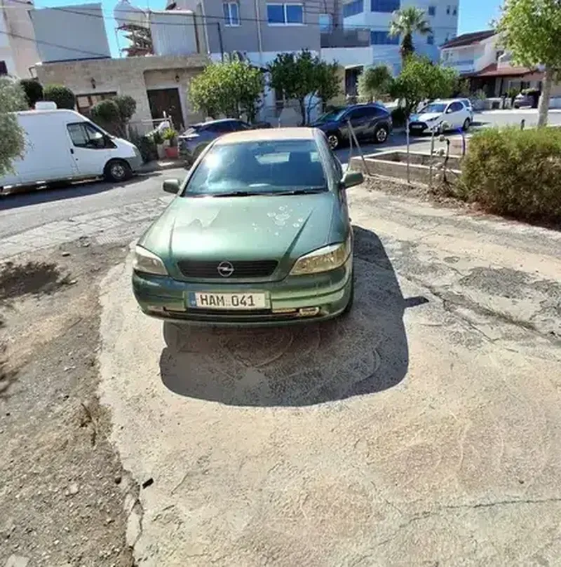 2011 Opel Astra 1,6L 2011 Cyprus