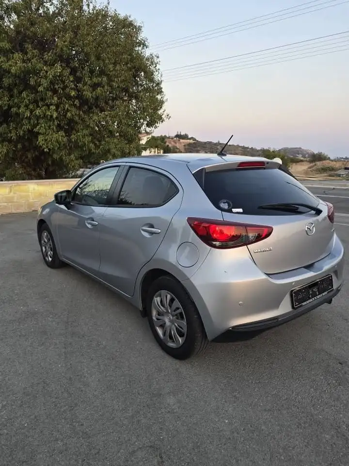 Mazda 2 2021