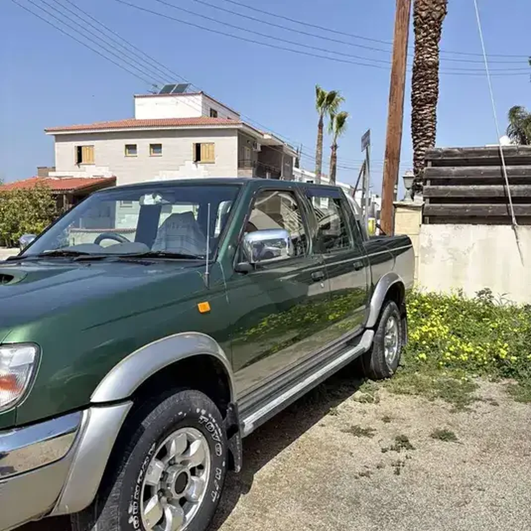 2000 Nissan Navara 2000 Cyprus
