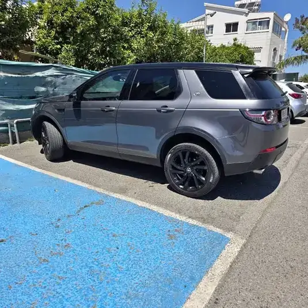 Land-Rover Discovery 2016