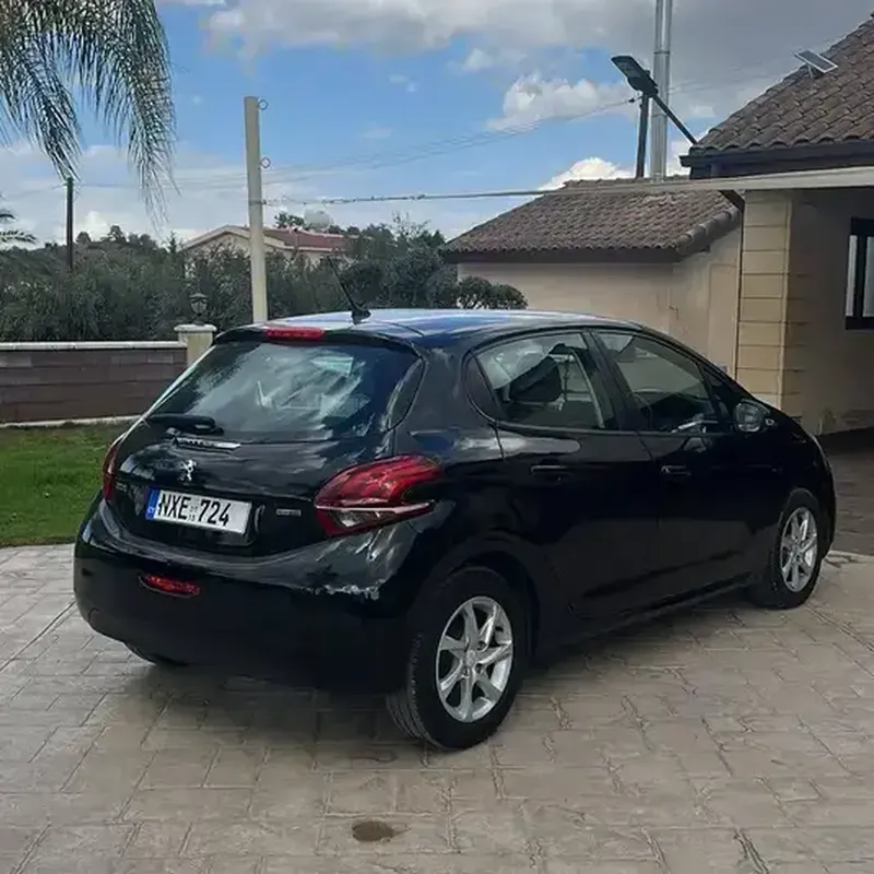 2015 Peugeot 208 1,6L 2015 Cyprus