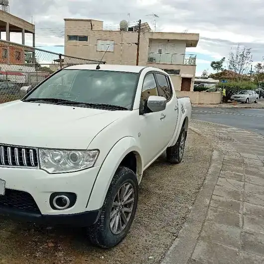 2016 Mitsubishi L200 2,5L 2016 Cyprus