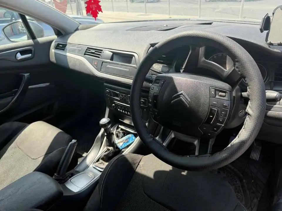 2010 Nissan Nissan 1,6L 2010 Cyprus
