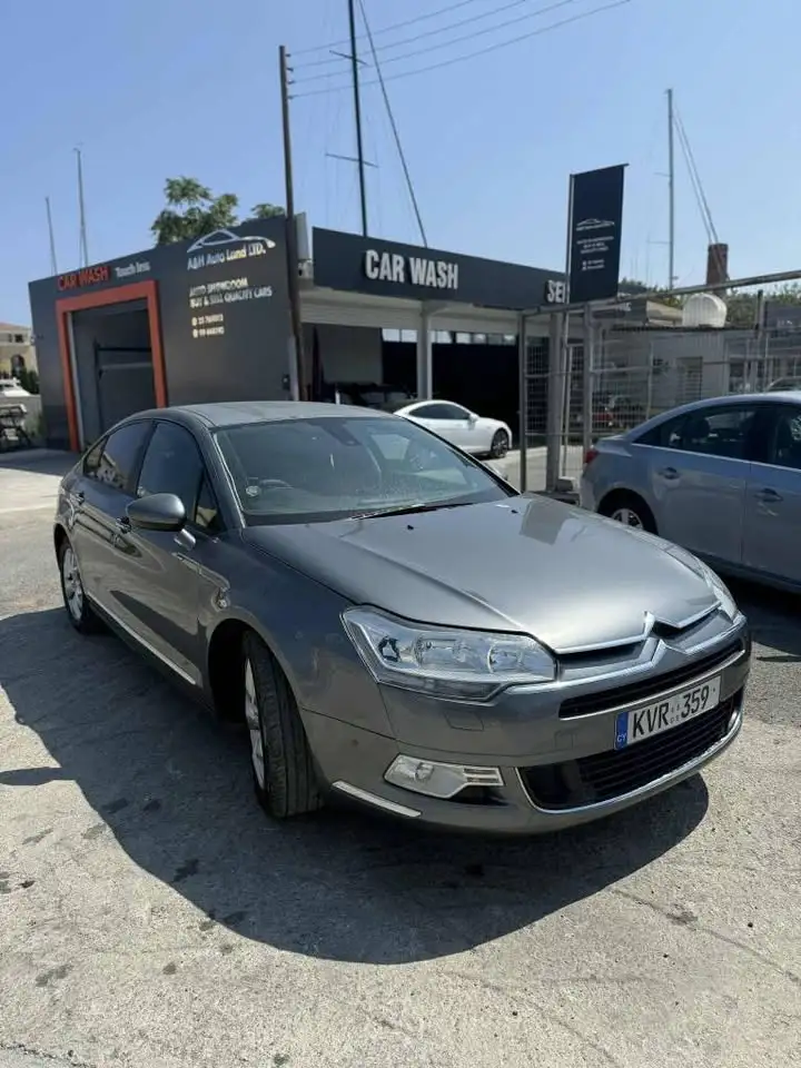 2010 Nissan Nissan 1,6L 2010 Cyprus
