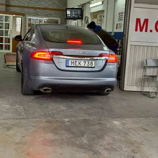 Jaguar 2004