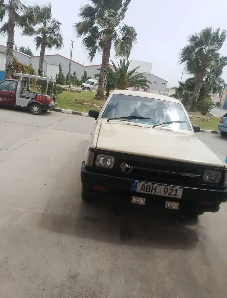 Mazda B22
