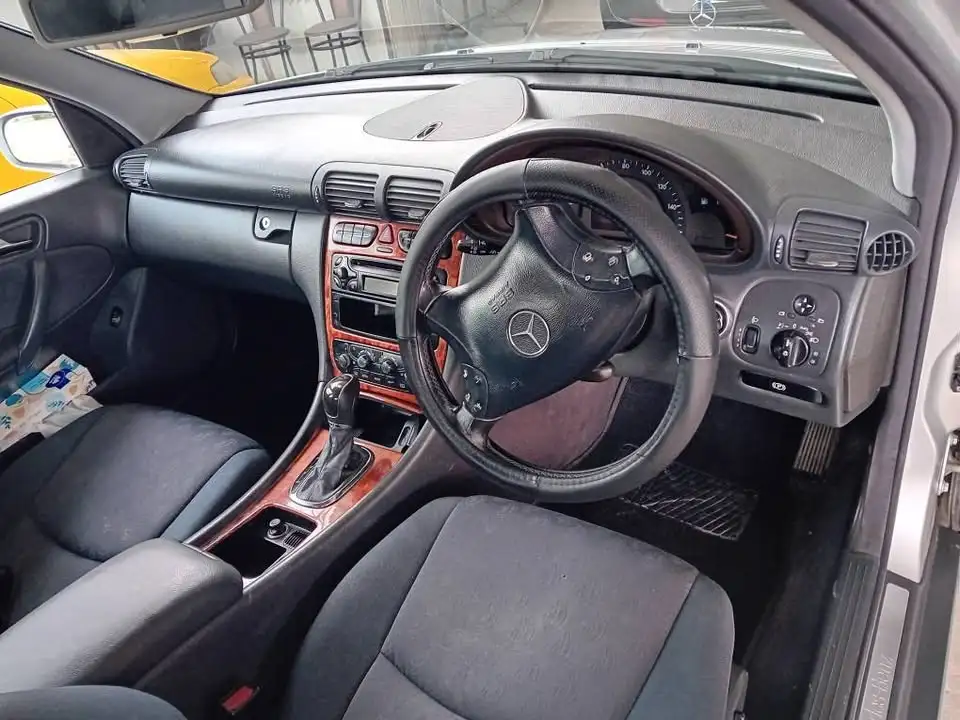 Mercedes C 2,0L 2004