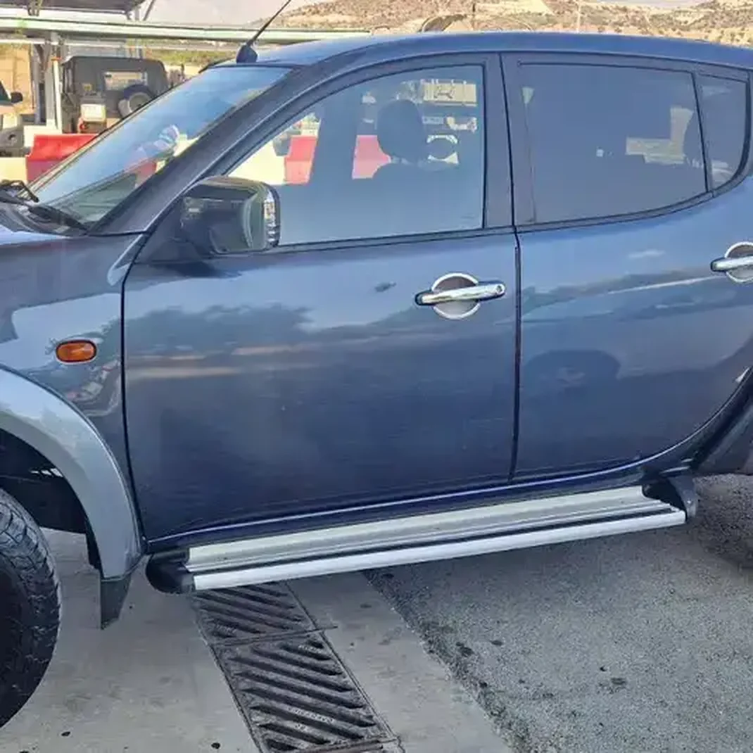 2006 Mitsubishi Warrior 2006 Cyprus