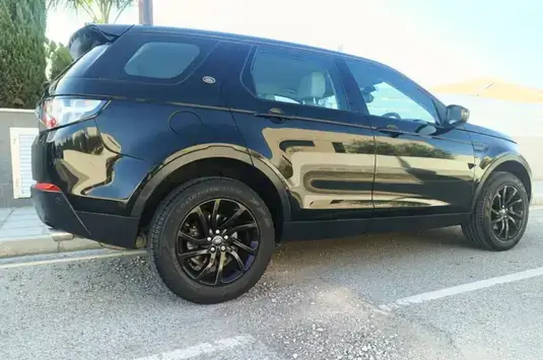2017 Land-Rover Discovery 2,0L 2017 Cyprus