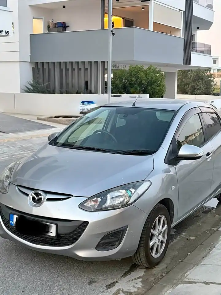Mazda Demio 2012