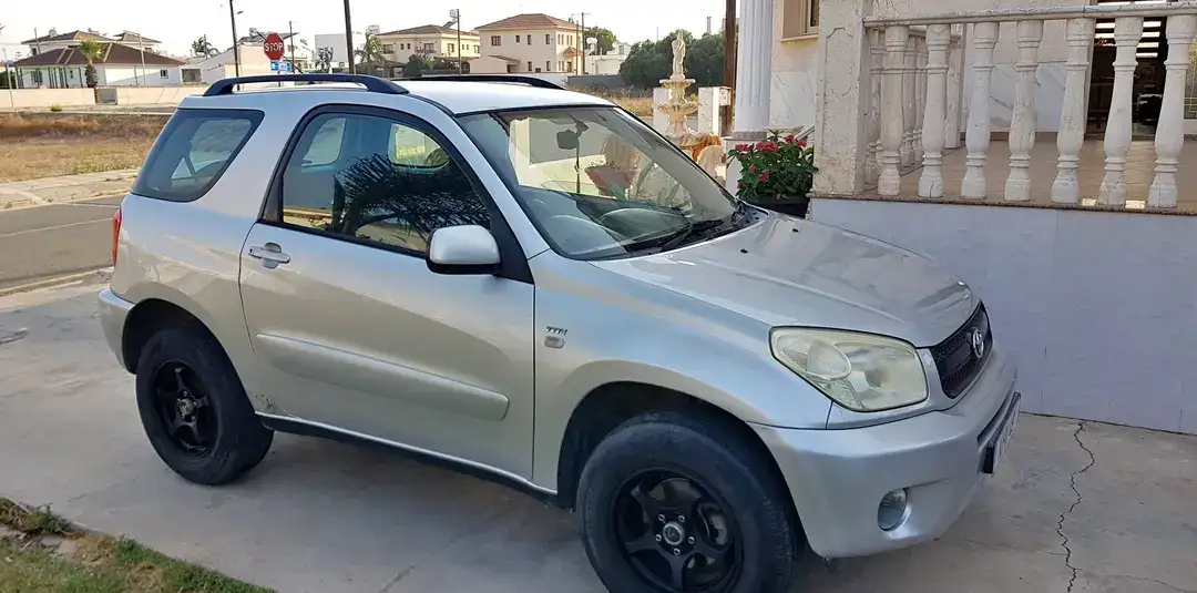 Toyota Rav4 2,0L 2003