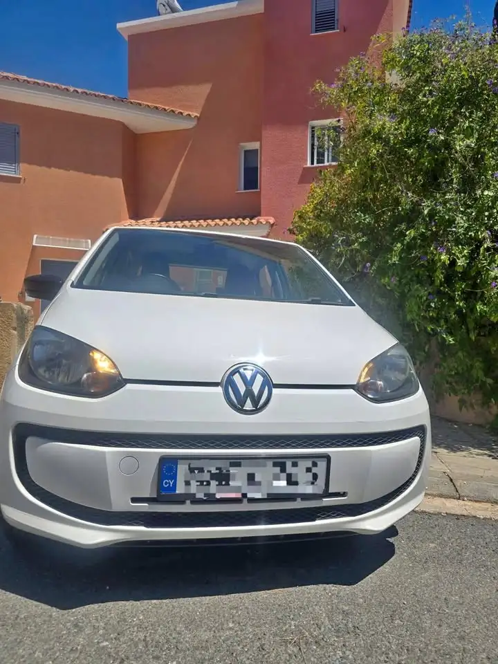 2015 Volkswagen UP 1,0L 2015 Cyprus
