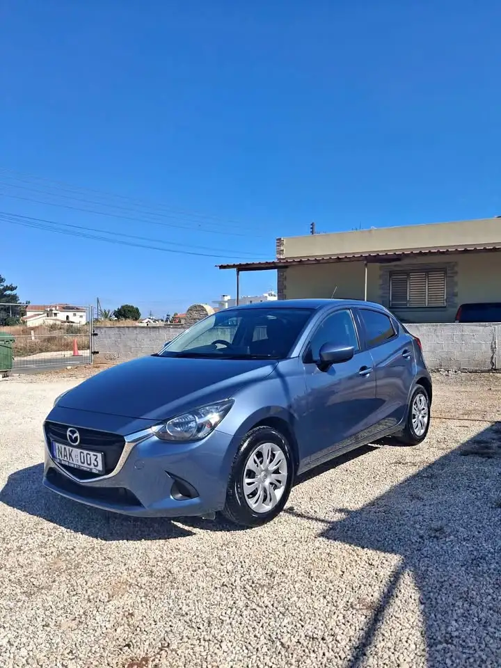 Mazda 2 2017