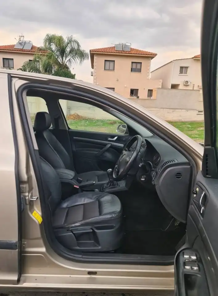 2005 Skoda Octavia 1,6L 2005 Cyprus