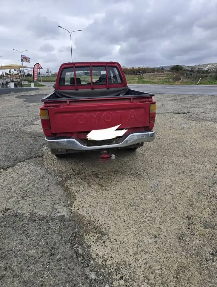 1996 Toyota Hilux 2,4L 1996 Cyprus