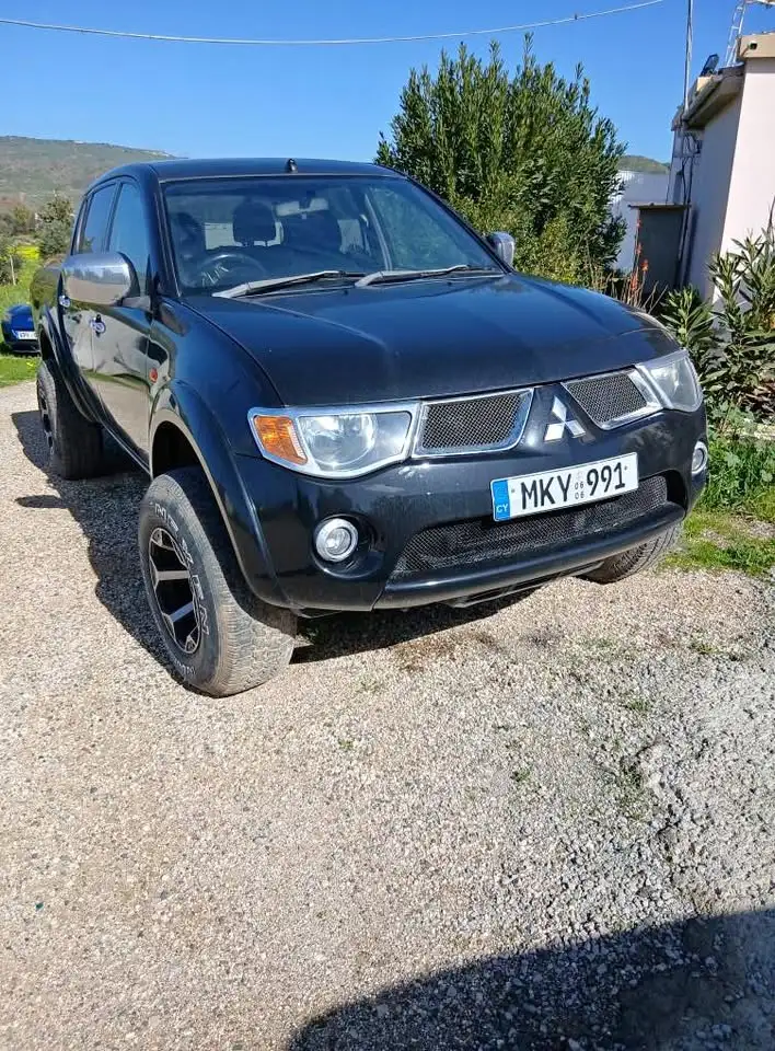 2006 Mitsubishi Cyprus