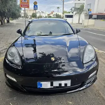 Porsche Panamera 2022