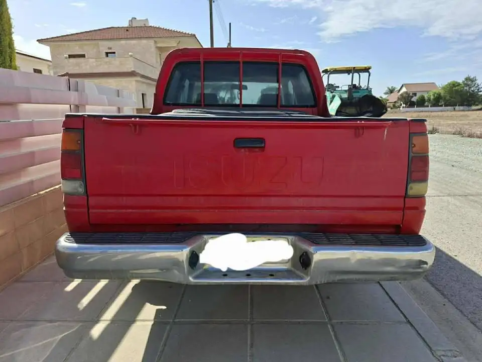 Isuzu TF