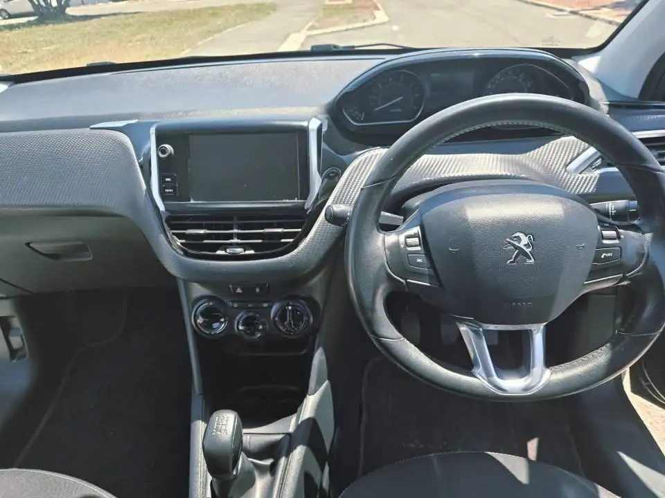 Peugeot 208 1,2L 2016